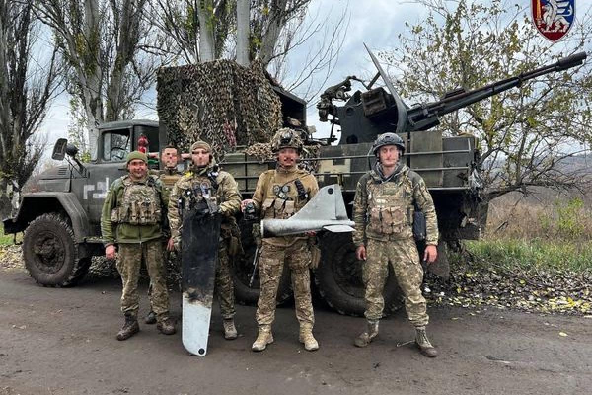 Дрон превратили в кучку металлолома: На Донбассе десантники сбили российский БПЛА "Орлан-10"