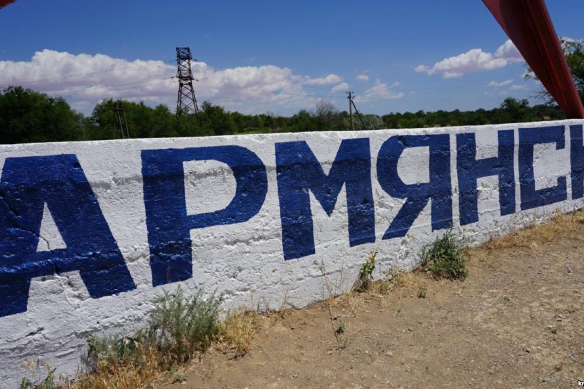 Россияне эвакуируют женщин и детей с оккупированного Крыма, - СМИ Россияне эвакуируют женщин и детей с оккупированного Крыма, - СМИ