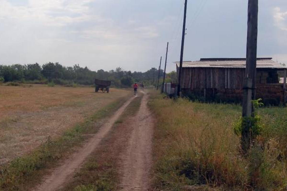 "Половина села - руїни, "прильоти" щодня": очевидці про ситуацію у Новокраснянці Луганської області "Половина села - руїни, "прильоти" щодня": очевидці про ситуацію у Новокраснянці Луганської області