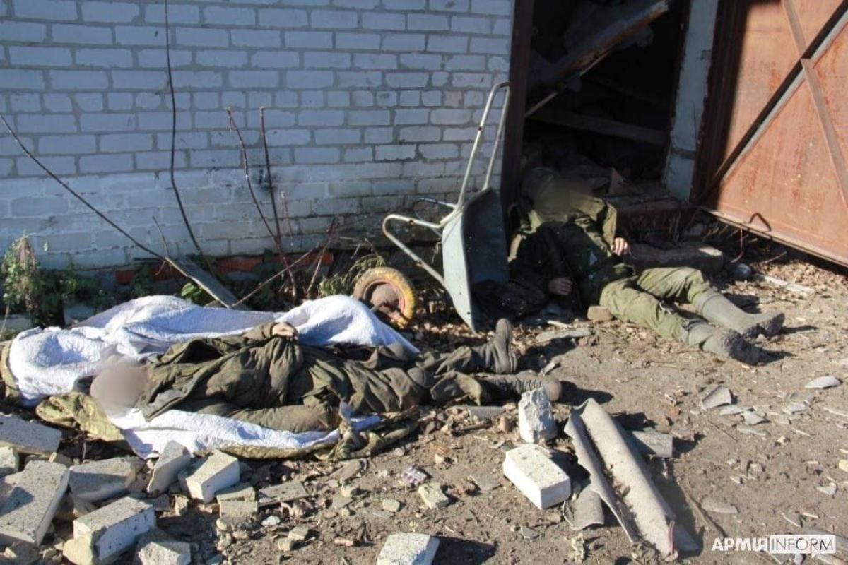 Розбита та завалена трупами окупантів: у мережі показали, як виглядає звільнена Макіївка на Луганщині Розбита та завалена трупами окупантів: у мережі показали, як виглядає звільнена Макіївка на Луганщині