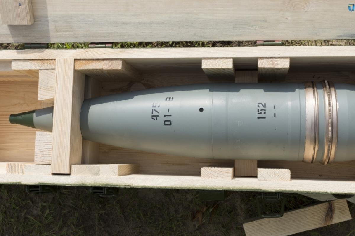 В Украине налажено производство артиллерийских снарядов калибра 122 и 152 мм, - Резников В Украине налажено производство артиллерийских снарядов калибра 122 и 152 мм, - Резников