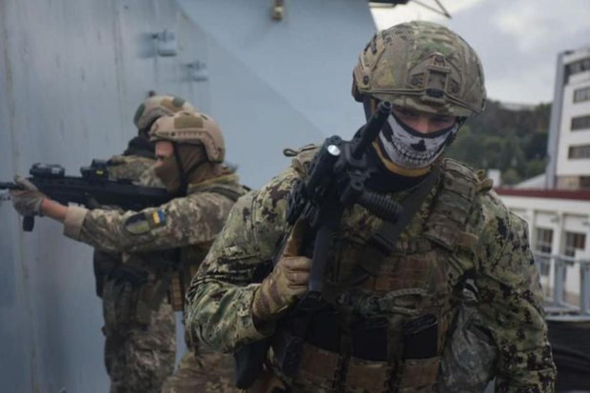 На південному фронті ЗСУ за добу знищили 3 склади окупантів та командний пункт На південному фронті ЗСУ за добу знищили 3 склади окупантів та командний пункт