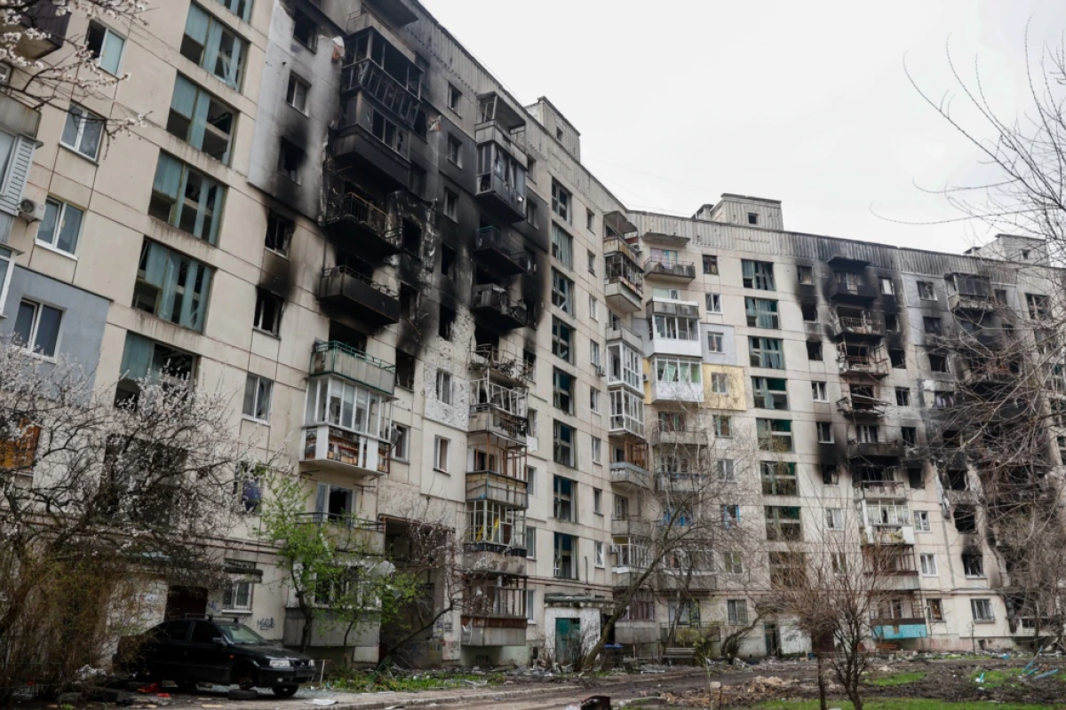В Северодонецке окна ставят не везде, полопались трубы центрального отопления, - соцсети В Северодонецке окна ставят не везде, полопались трубы центрального отопления, - соцсети