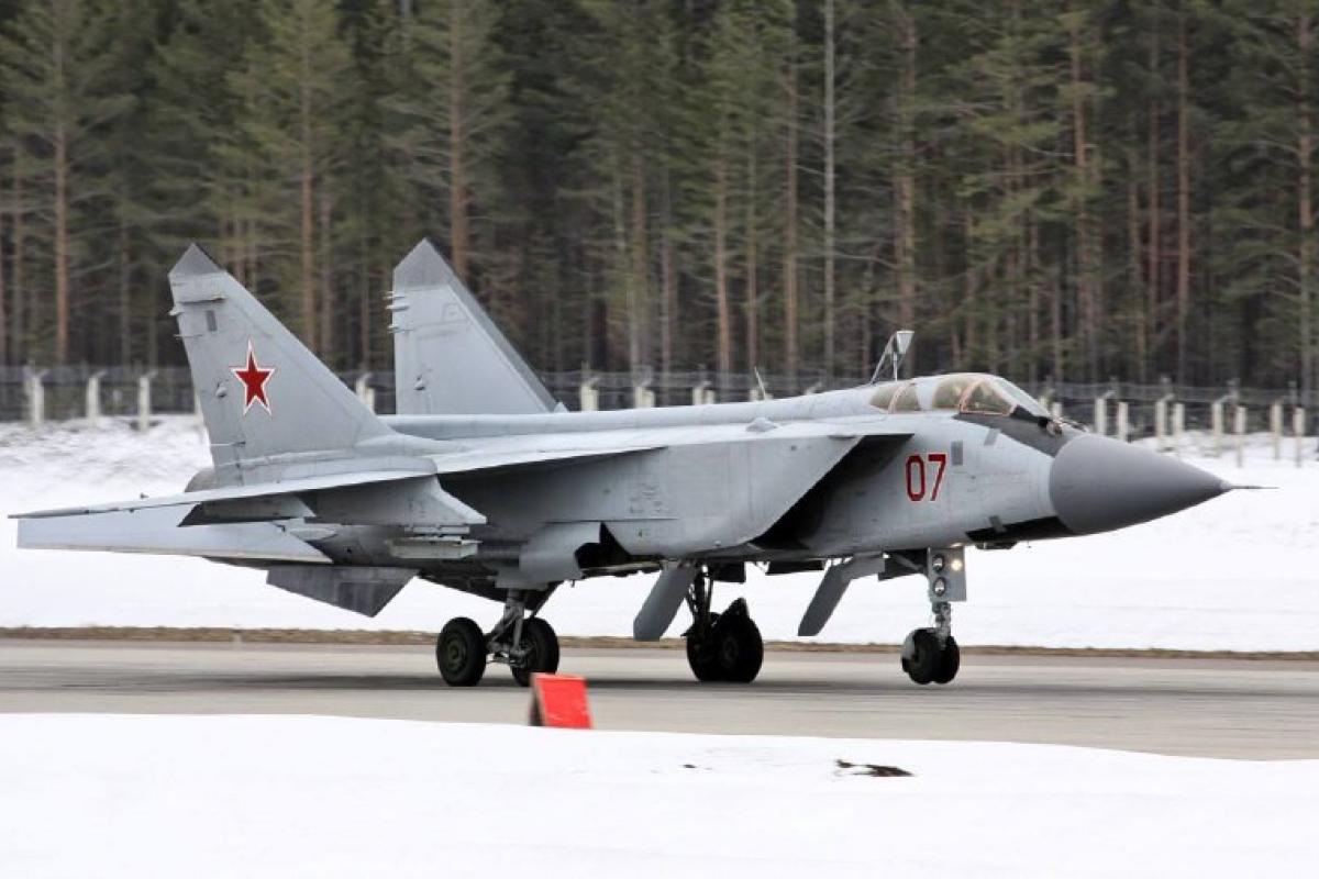 Різдвяне диво: у Білорусі згорів один із російських МіГ-31К, носій ракет "Кинджал" Різдвяне диво: у Білорусі згорів один із російських МіГ-31К, носій ракет "Кинджал"