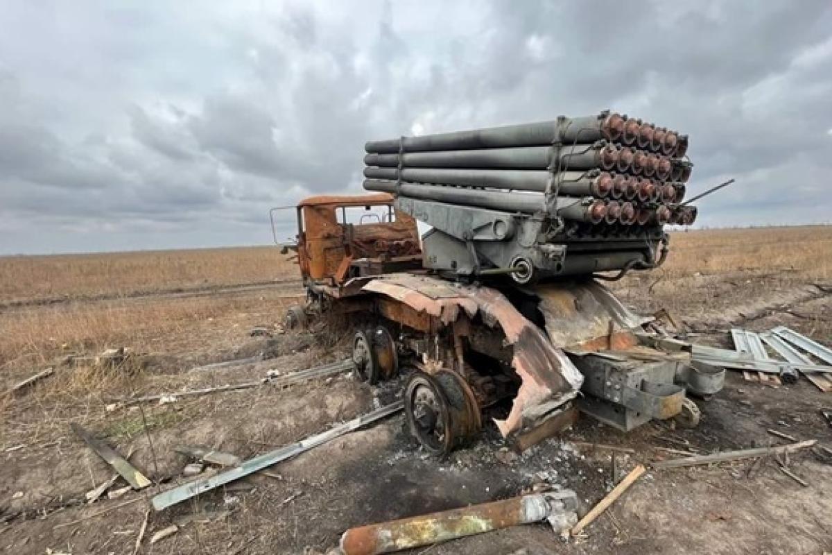 За добу знищено близько 650 окупантів, гелікоптер та понад 30 одиниць техніки: втрати ворога на 2 грудня За добу знищено близько 650 окупантів, гелікоптер та понад 30 одиниць техніки: втрати ворога на 2 грудня