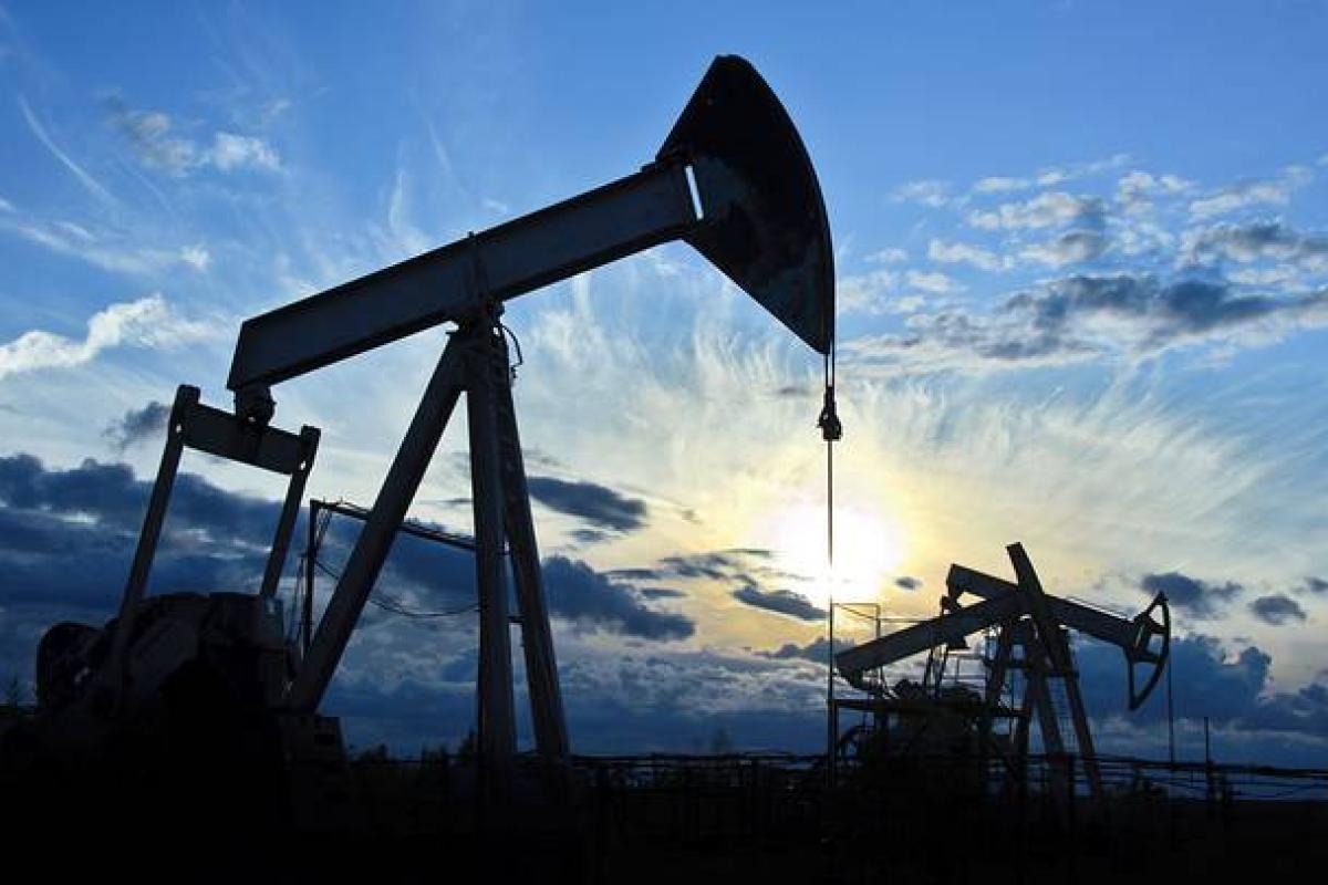 Ринок нафти перевернули з ніг на голову: ціна на російську нафту впала нижче 45 доларів Ринок нафти перевернули з ніг на голову: ціна на російську нафту впала нижче 45 доларів