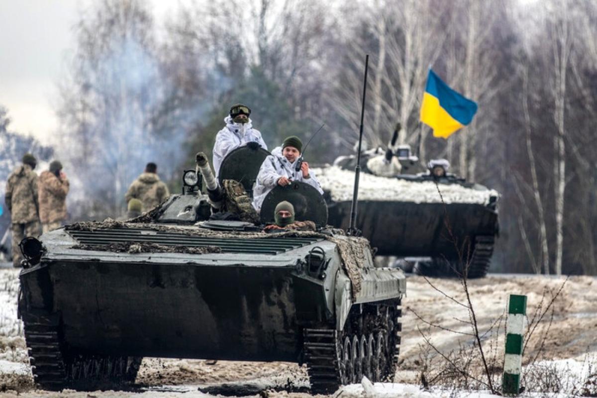 Российские войска оставили позиции между Кременной и Сватово, - Арестович Российские войска оставили позиции между Кременной и Сватово, - Арестович