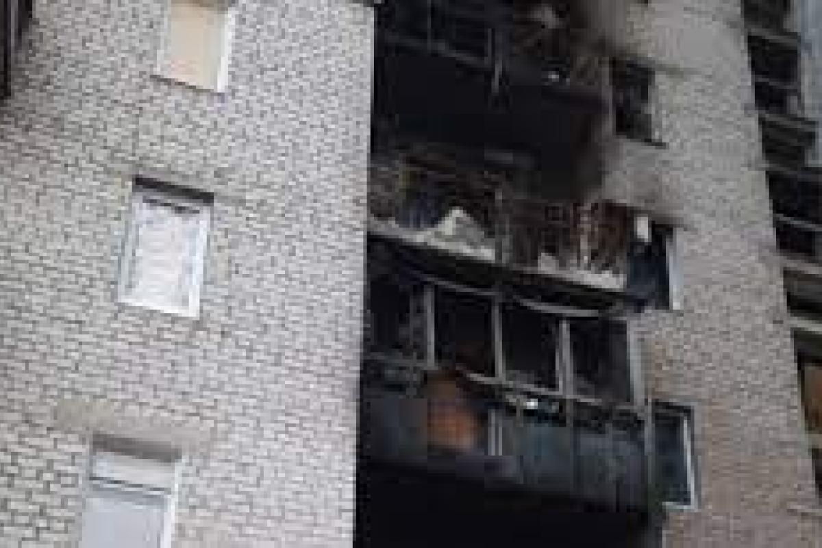 "Пічка з цегли на 9-му поверсі": як готуються до зими жителі Сєвєродонецька "Пічка з цегли на 9-му поверсі": як готуються до зими жителі Сєвєродонецька