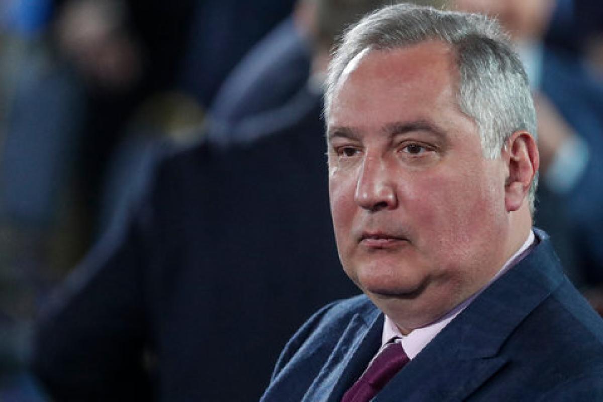 Раненого Рогозина везут в Москву: донецкие врачи отказались его лечить Раненого Рогозина везут в Москву: донецкие врачи отказались его лечить