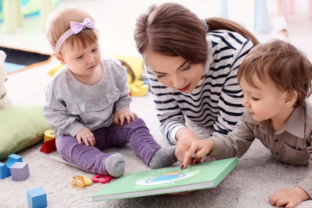 "Муніципальна няня": Кабмін збільшив компенсацію вартості послуги з догляду за дитиною "Муніципальна няня": Кабмін збільшив компенсацію вартості послуги з догляду за дитиною