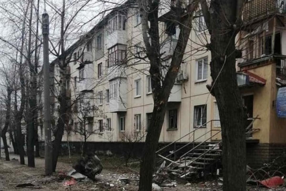 "За вікна та батареї нагадали, але забули сказати, що виносять особисті речі": ситуація в Сєвєродонецьку від очевидців "За вікна та батареї нагадали, але забули сказати, що виносять особисті речі": ситуація в Сєвєродонецьку від очевидців