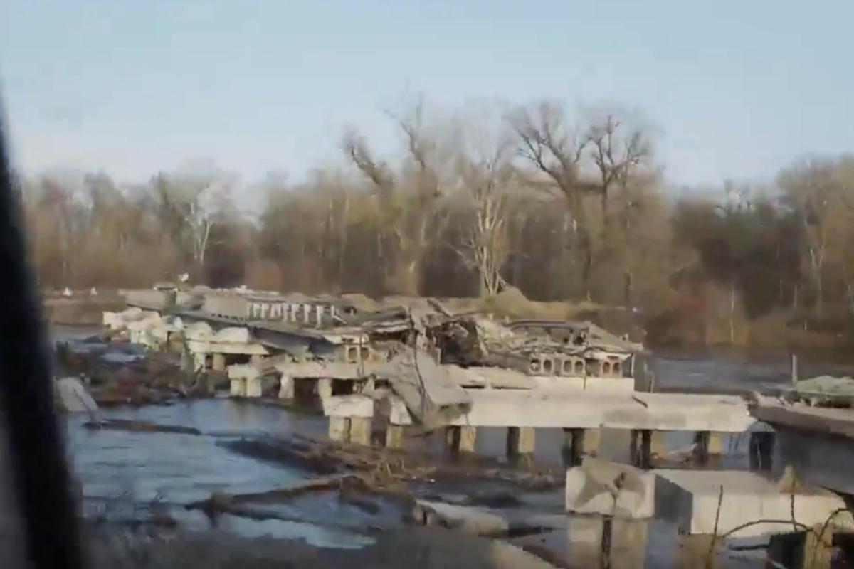 Томашевський міст, і чергова "партія визволителів" з ОРДЛО: свіже відео з Лисичанська Томашевський міст, і чергова "партія визволителів" з ОРДЛО: свіже відео з Лисичанська