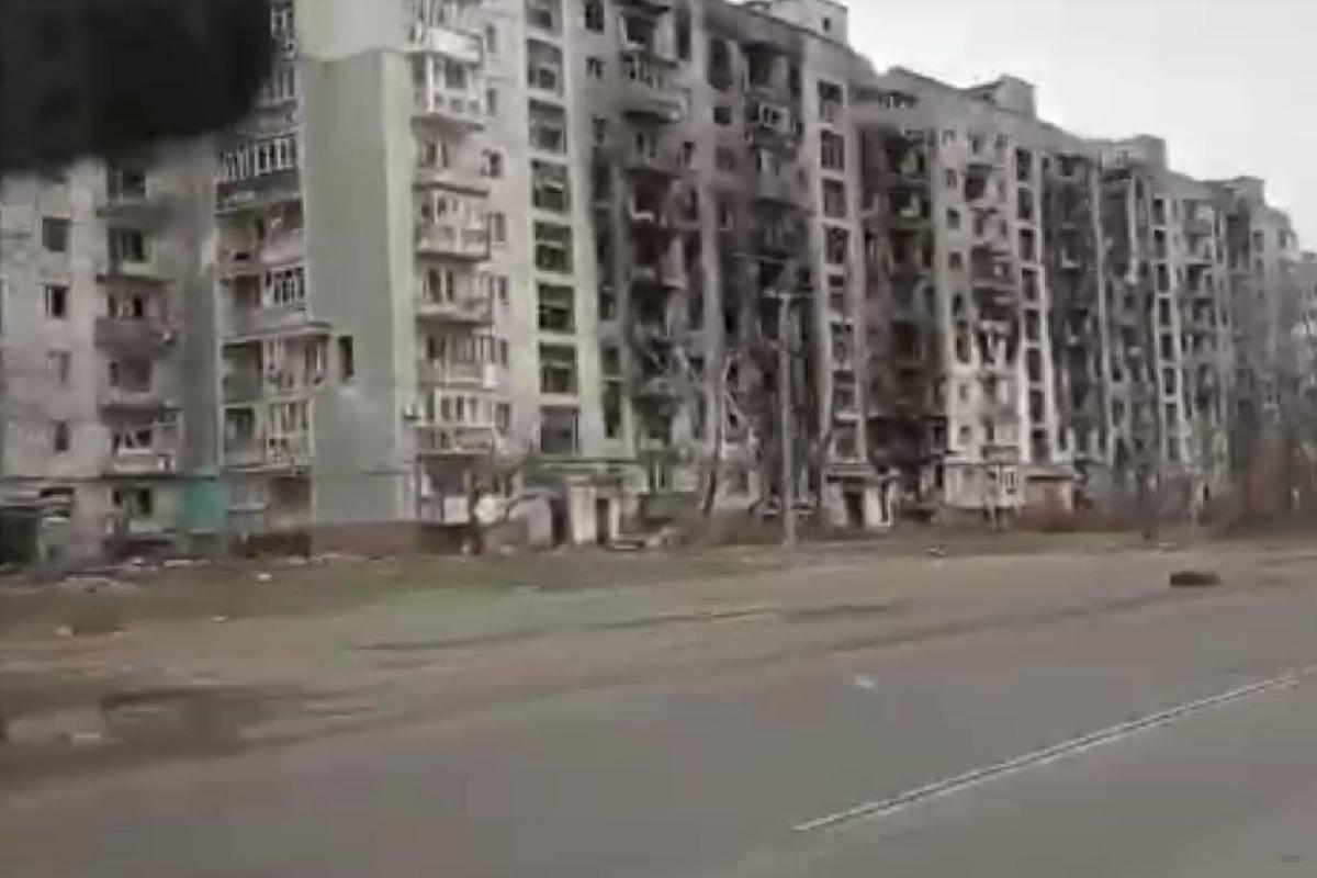 Прогулянка Сєвєродонецьком: у мережі показали найбільш зруйновані райони міста Прогулянка Сєвєродонецьком: у мережі показали найбільш зруйновані райони міста