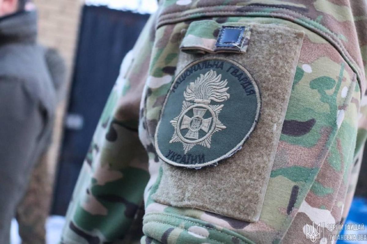 "Привезли партію дронів та ліки": Гайдай відвідав найважчу на Луганщині лінію фронту "Привезли партію дронів та ліки": Гайдай відвідав найважчу на Луганщині лінію фронту