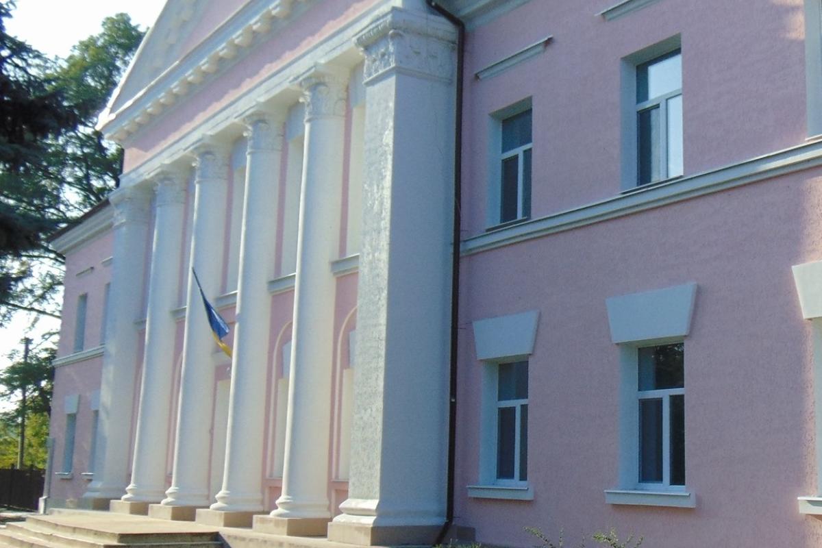 "Музична школа, зал гімнастики, будинки": у мережі показали свіже відео з окупованої Кремінної "Музична школа, зал гімнастики, будинки": у мережі показали свіже відео з окупованої Кремінної