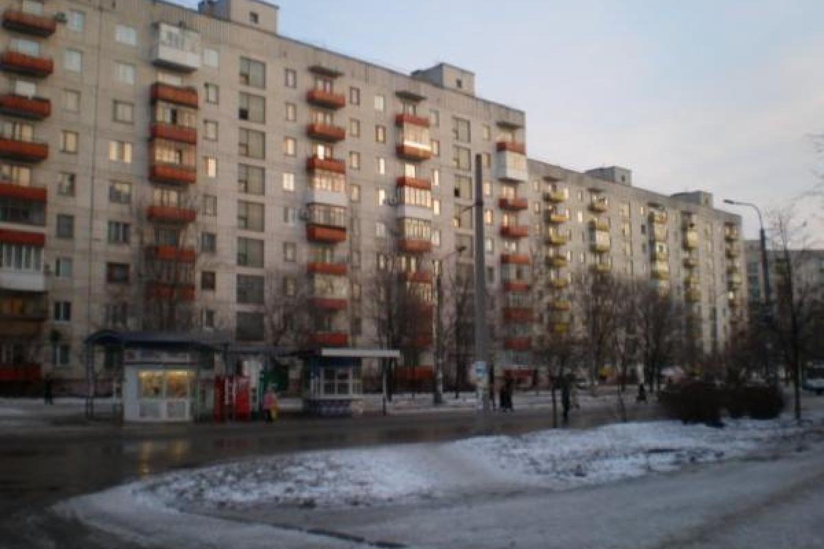 Даже есть уцелевшие магазины: в сети показали свежее видео из Северодонецка