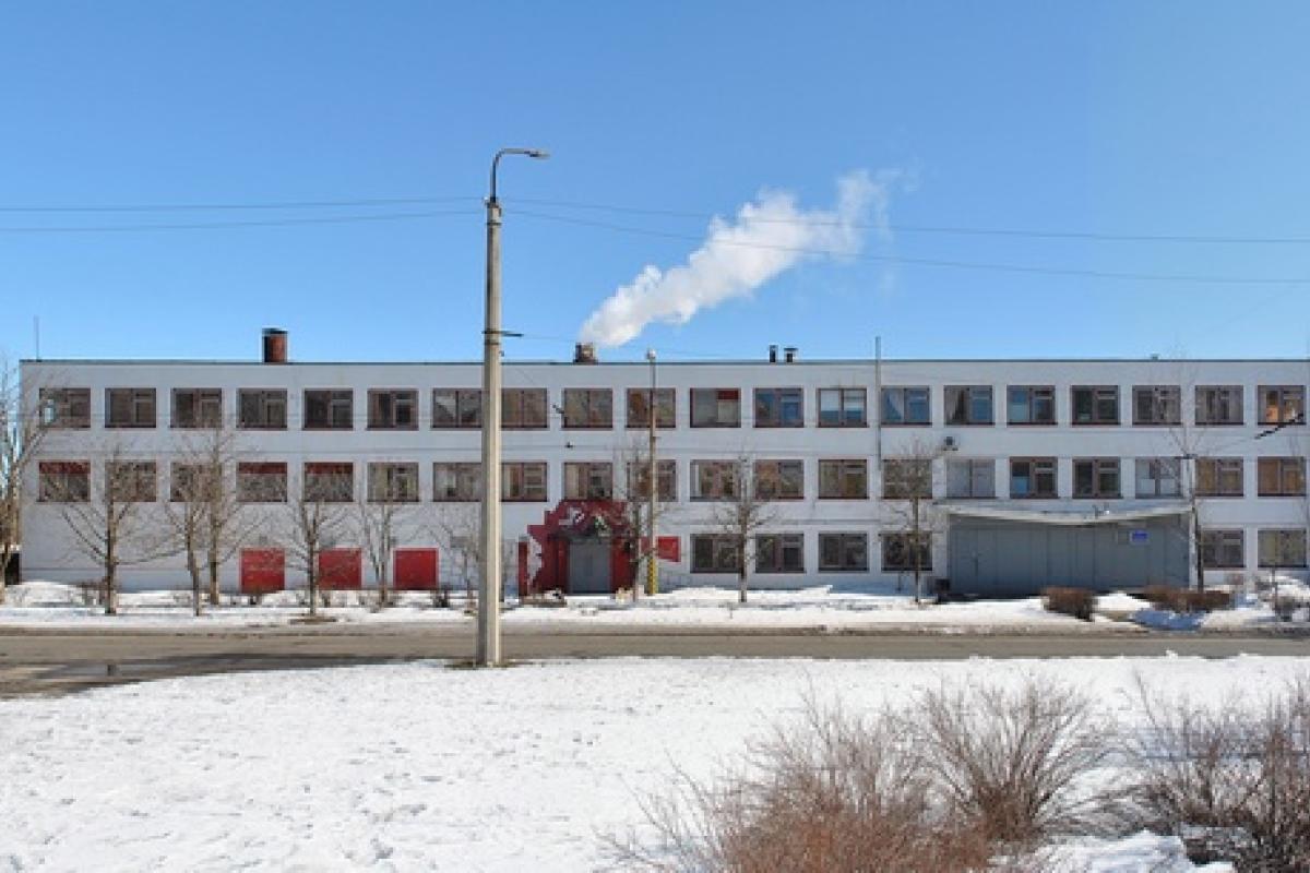 "На линии к "Азоту" провода висят, освещения нет, депо охраняется": очевидец о ситуации в Северодонецке