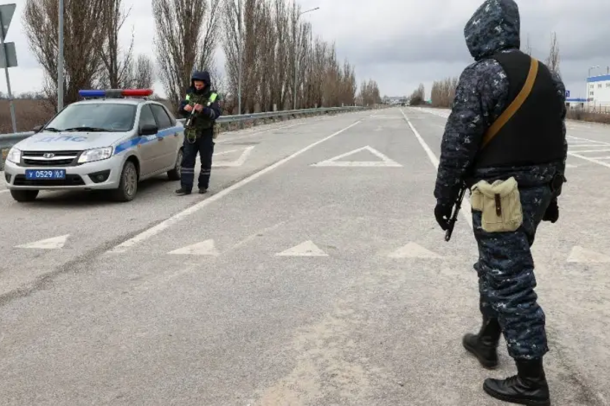 Росіяни посилили порядок виїзду з окупованих територій Луганської та Донецької областей Росіяни посилили порядок виїзду з окупованих територій Луганської та Донецької областей