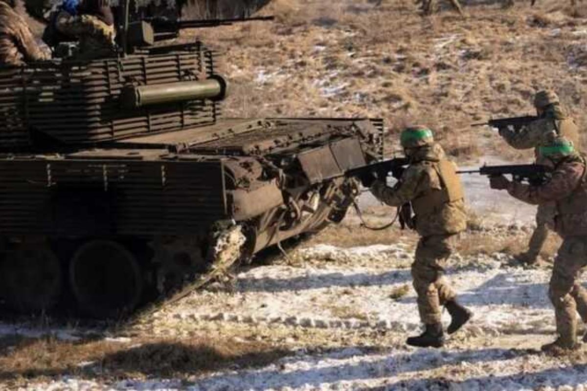 Бои за Бахмут: ВСУ отбросили российские силы дальше трассы T0504, - ISW Бои за Бахмут: ВСУ отбросили российские силы дальше трассы T0504, - ISW