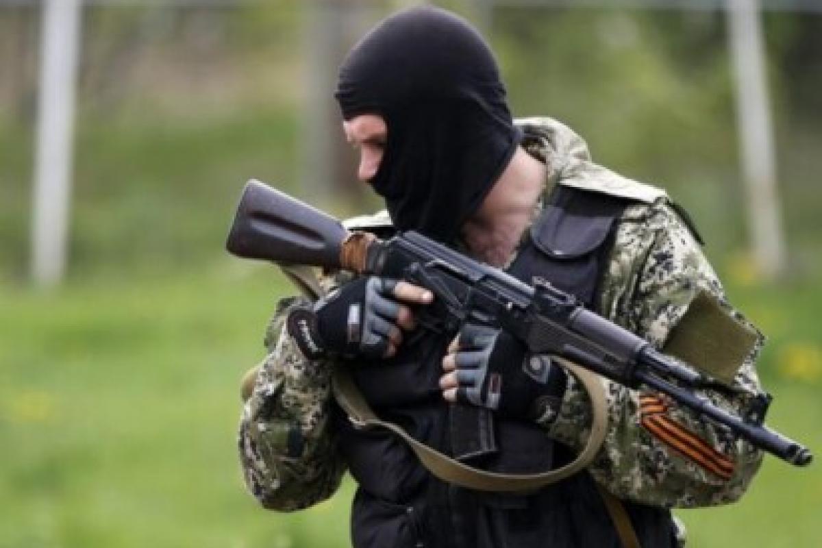 "Замість виплат лякають автоматом": Жителі Сєвєродонецька скаржаться на "підрядників" "Замість виплат лякають автоматом": Жителі Сєвєродонецька скаржаться на "підрядників"