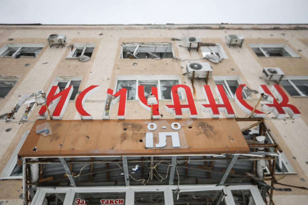 "Практично в центрі міста": Окупанти показали наслідки "прильотів" у Лисичанську