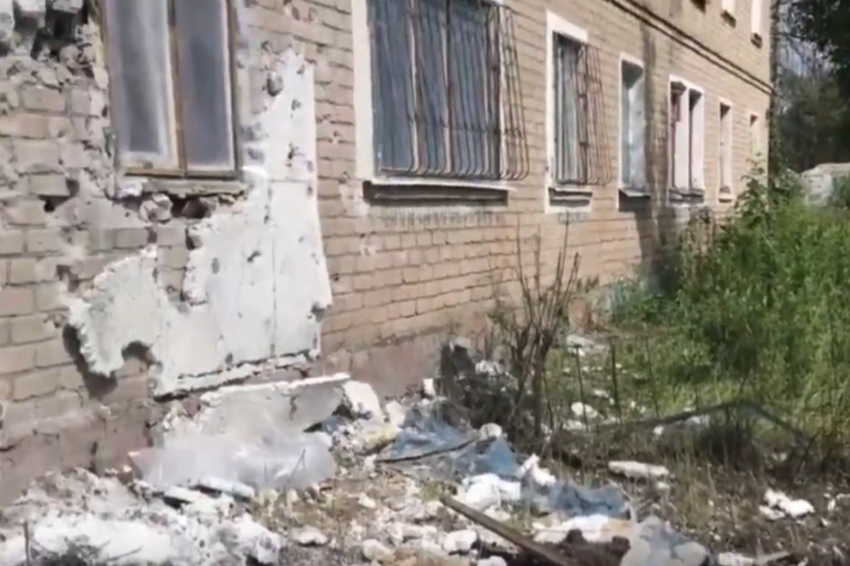 Обстріл Лисичанська: окупанти показали на відео наслідки "прильотів" Обстріл Лисичанська: окупанти показали на відео наслідки "прильотів"