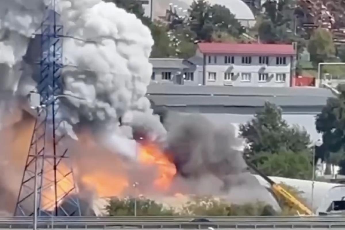 В российском Подмосковье произошел сильный пожар: видео с места происшествия