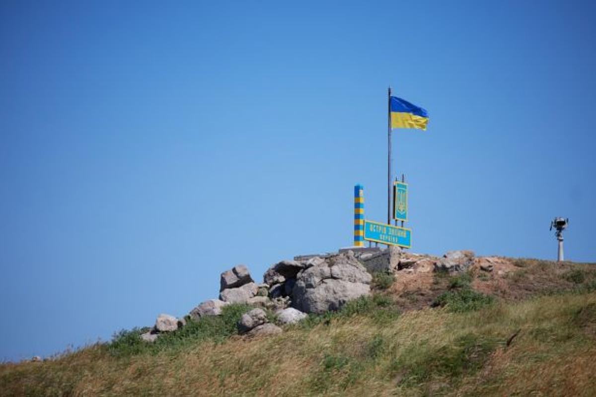 На Змеином установлен пограничный знак Украины: пограничники показали эксклюзивные кадры На Змеином установлен пограничный знак Украины: пограничники показали эксклюзивные кадры