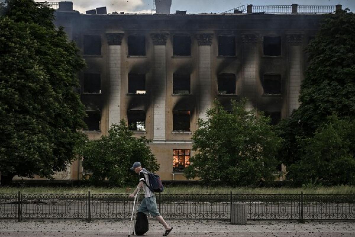 "Два дні було дуже шумно": мешканці Лисичанська повідомляють про "прильоти" "Два дні було дуже шумно": мешканці Лисичанська повідомляють про "прильоти"