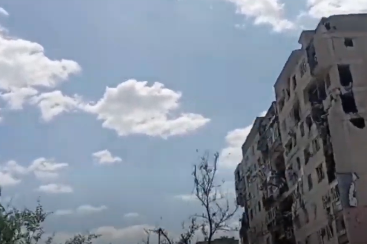"Посмотреть город интересно, но очень тяжело": В сети показали свежее видео из оккупированного Северодонецка "Посмотреть город интересно, но очень тяжело": В сети показали свежее видео из оккупированного Северодонецка