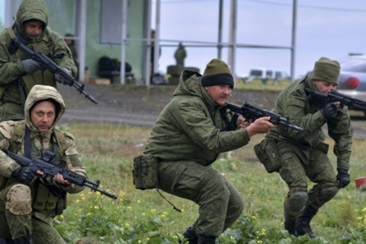 Российских военных на Луганщине заменят на "резервную армию": в ISW рассказали подробности Российских военных на Луганщине заменят на "резервную армию": в ISW рассказали подробности