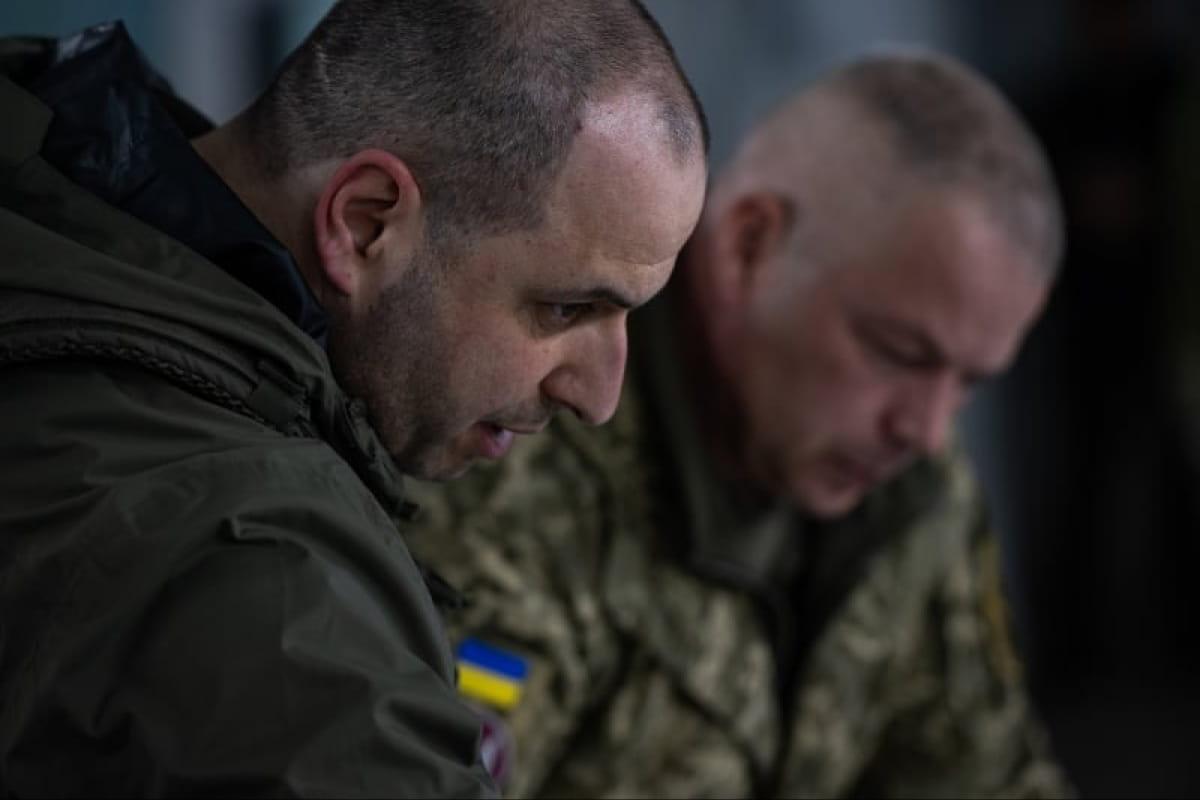 "Дорога в Крым": Глава Минобороны посетил позиции Сил обороны на юго-восточном направлении "Дорога в Крым": Глава Минобороны посетил позиции Сил обороны на юго-восточном направлении