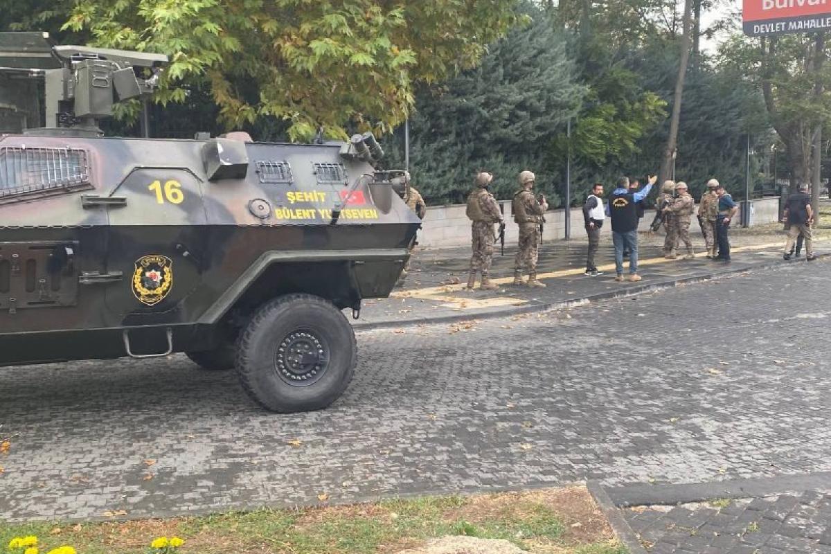 Стрілянина та вибухи в Анкарі біля будівлі МВС: що відомо
