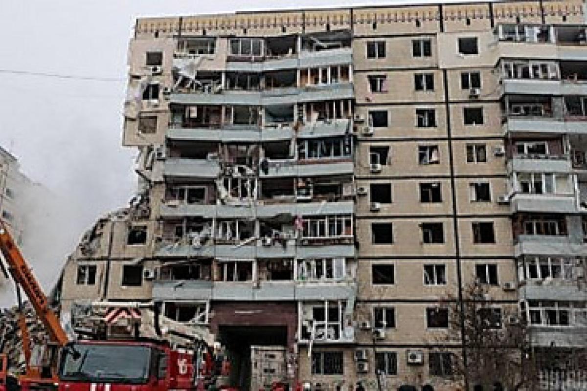 Зеленский подписал закон о выплатах гражданам, которые отремонтировали разрушенное жилье за свой счет Зеленский подписал закон о выплатах гражданам, которые отремонтировали разрушенное жилье за свой счет