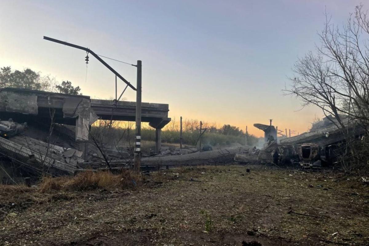 Логістика з Донецьком ускладнилася: ЗСУ підірвали стратегічно важливий для окупантів міст Ясинувата-Горлівка - відео Логістика з Донецьком ускладнилася: ЗСУ підірвали стратегічно важливий для окупантів міст Ясинувата-Горлівка - відео