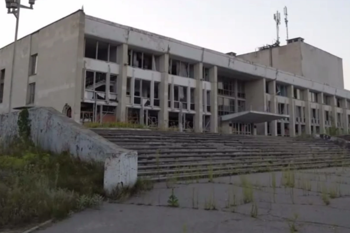 "Гуманітарну допомогу зменшили, але обіцяють відновити заводи": Ситуація в окупованому Рубіжному від очевидців "Гуманітарну допомогу зменшили, але обіцяють відновити заводи": Ситуація в окупованому Рубіжному від очевидців