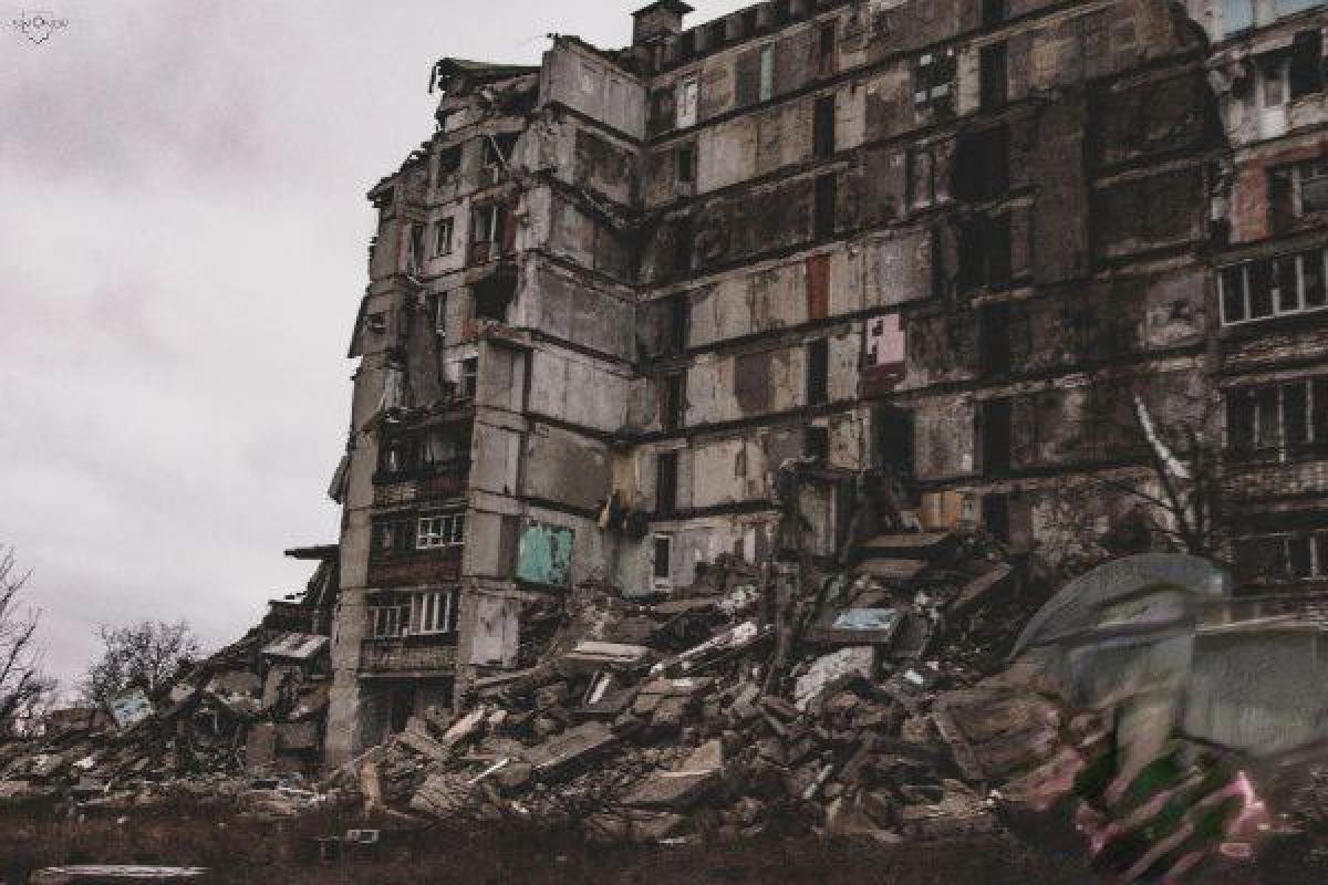 "Русский мир" во всей красе: в сети показали свежие кадры Северодонецка и Попасной "Русский мир" во всей красе: в сети показали свежие кадры Северодонецка и Попасной