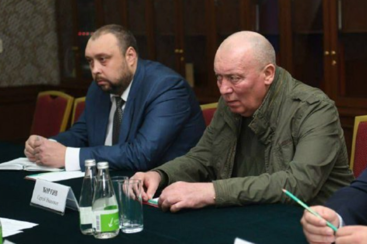 "Воно" не тоне": У мережі повідомляють, що Хортів залишився "у керма" окупованого Рубіжного