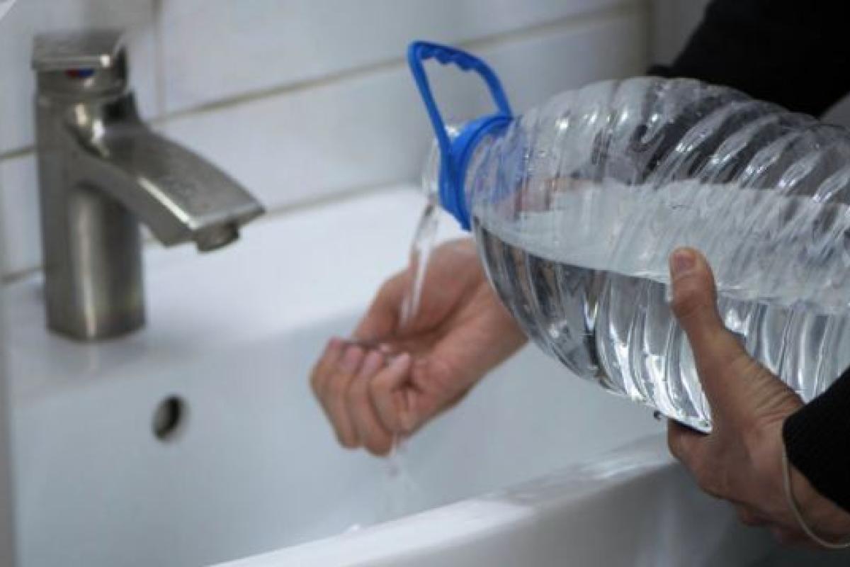 "Світла немає, а вода тільки в підвалі": Жителі "ДНР" розповіли про "роботу" комунальних служб "Світла немає, а вода тільки в підвалі": Жителі "ДНР" розповіли про "роботу" комунальних служб