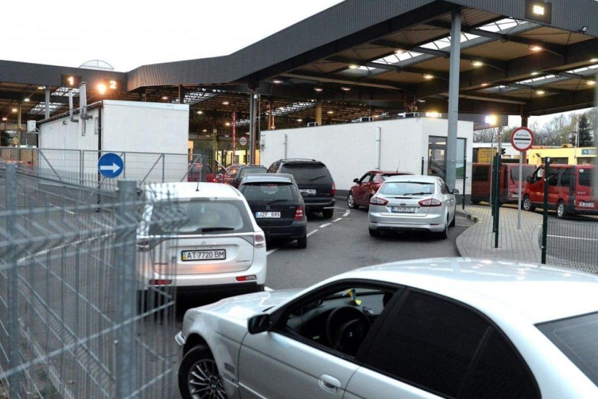 "Широкий жест": Поляки призупинили блокування одного пункту пропуску "Широкий жест": Поляки призупинили блокування одного пункту пропуску