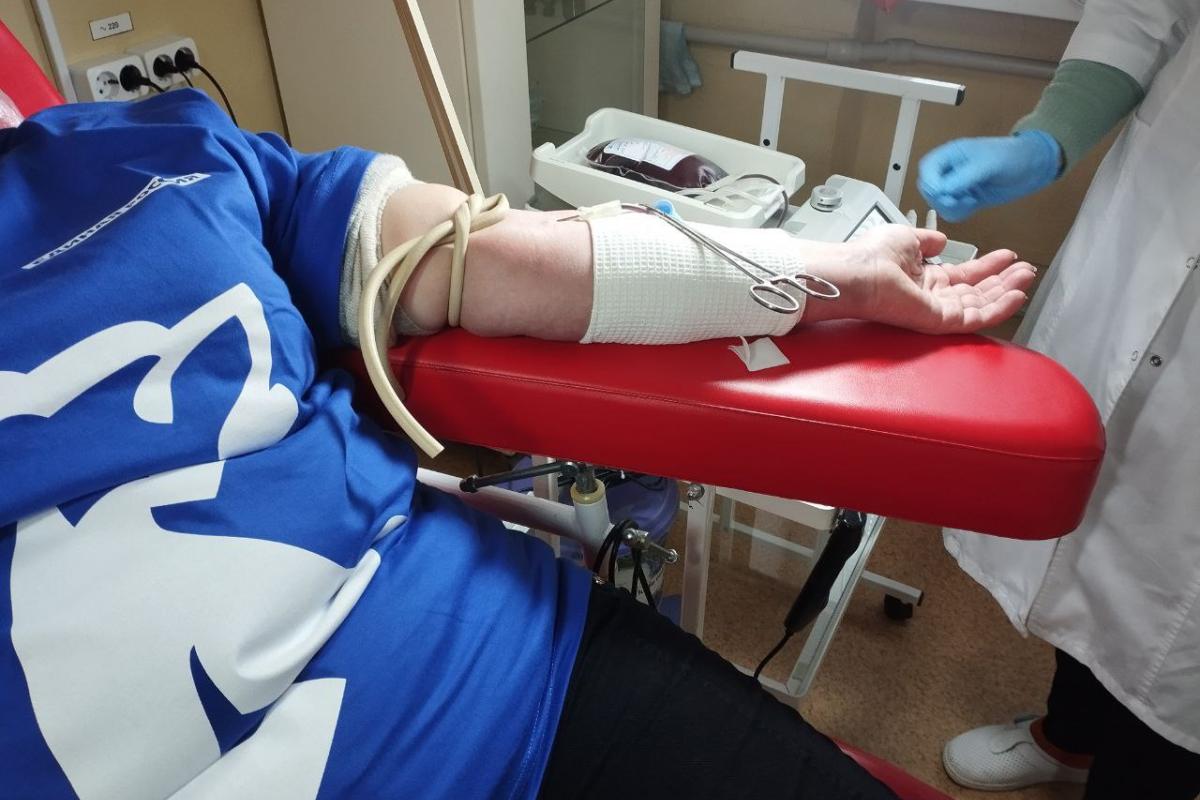"Троє пішли, а решта сховалися": Очевидець розповів, як у Сєвєродонецьку кров здавали для "визволителів" - фото