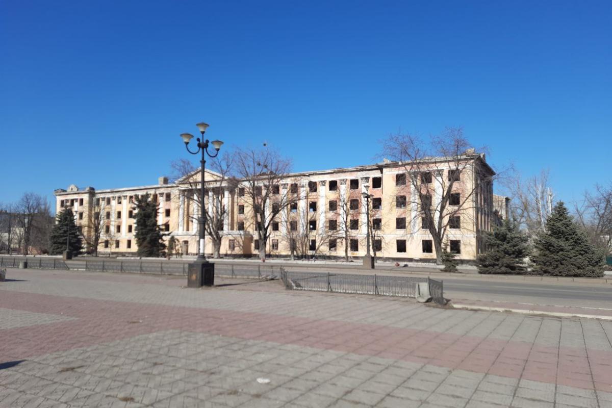 У мережі показали, як виглядає центральна вулиця окупованого Лисичанська - фото У мережі показали, як виглядає центральна вулиця окупованого Лисичанська - фото