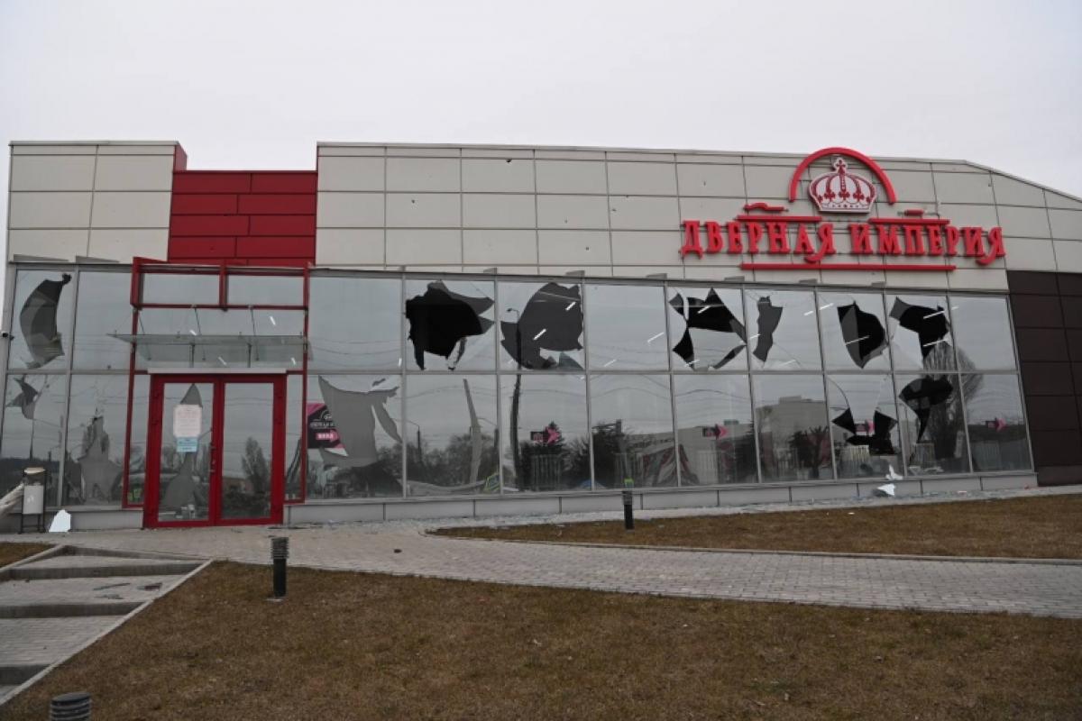 "Продуктів немає, полиці порожні": Мешканка Бєлгорода розповіла про нову реальність міста - відео "Продуктів немає, полиці порожні": Мешканка Бєлгорода розповіла про нову реальність міста - відео