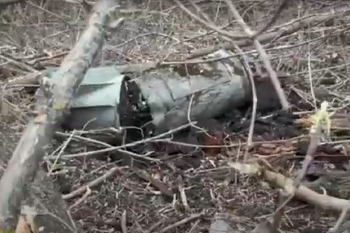 На Луганщині росіяни завдали авіаудару по деокупованій Греківці: поліцейські показали наслідки На Луганщині росіяни завдали авіаудару по деокупованій Греківці: поліцейські показали наслідки