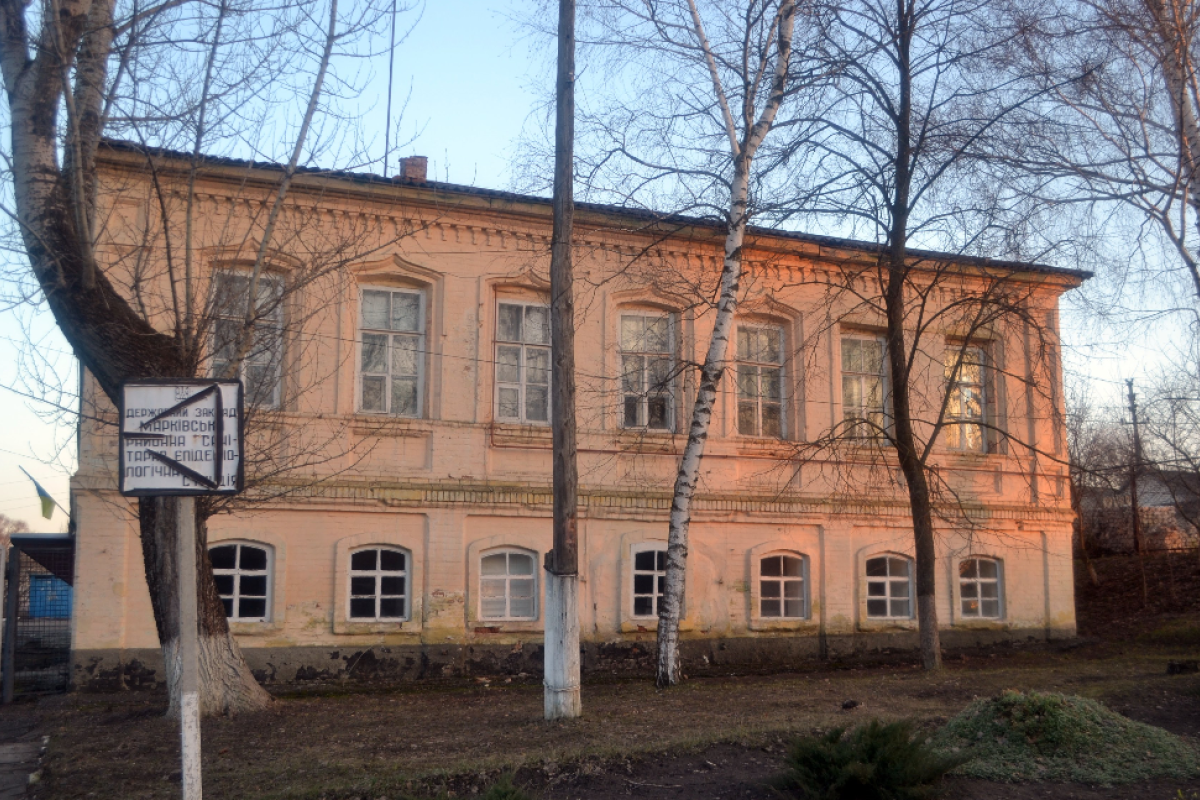 "Воруют кур и консервы": Жители поселка на Луганщине жалуются на мародерство оккупантов "Воруют кур и консервы": Жители поселка на Луганщине жалуются на мародерство оккупантов