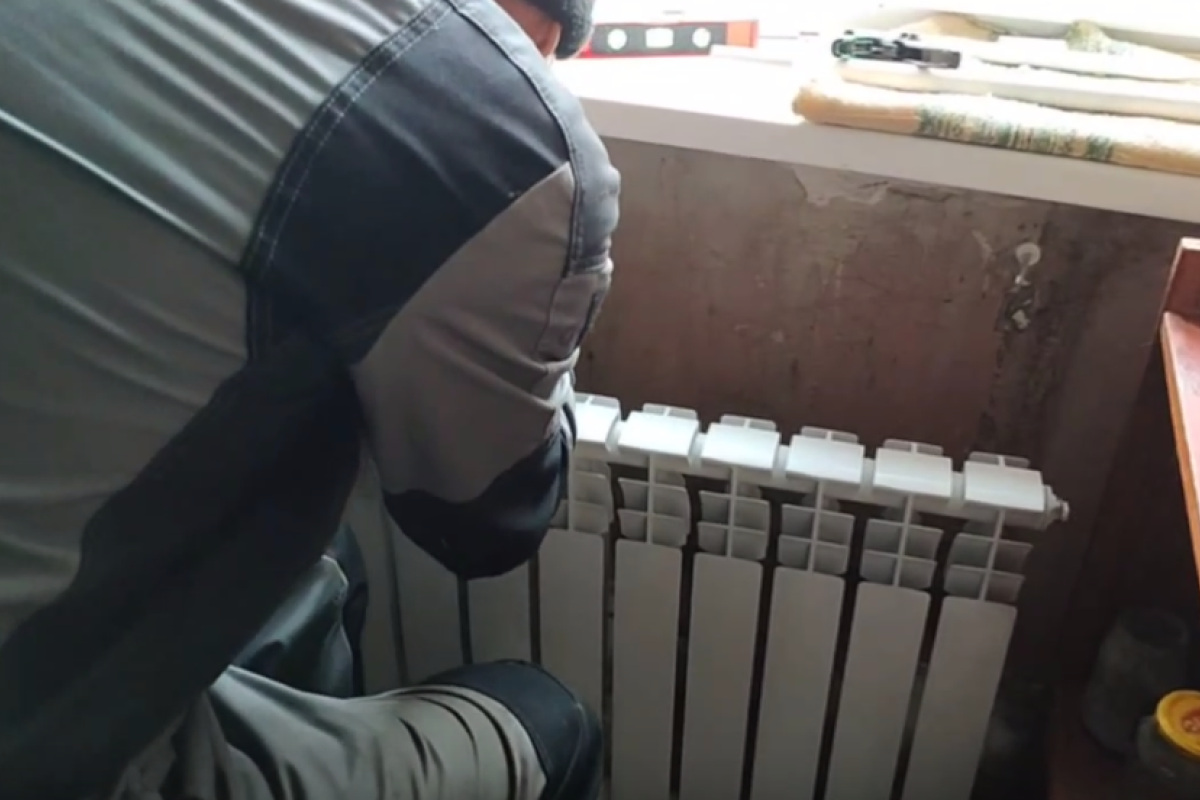"Попутно крадуть все, що погано лежить": У мережі показали, як у Лисичанську проходять "ремонти" у порожніх квартирах - відео "Попутно крадуть все, що погано лежить": У мережі показали, як у Лисичанську проходять "ремонти" у порожніх квартирах - відео
