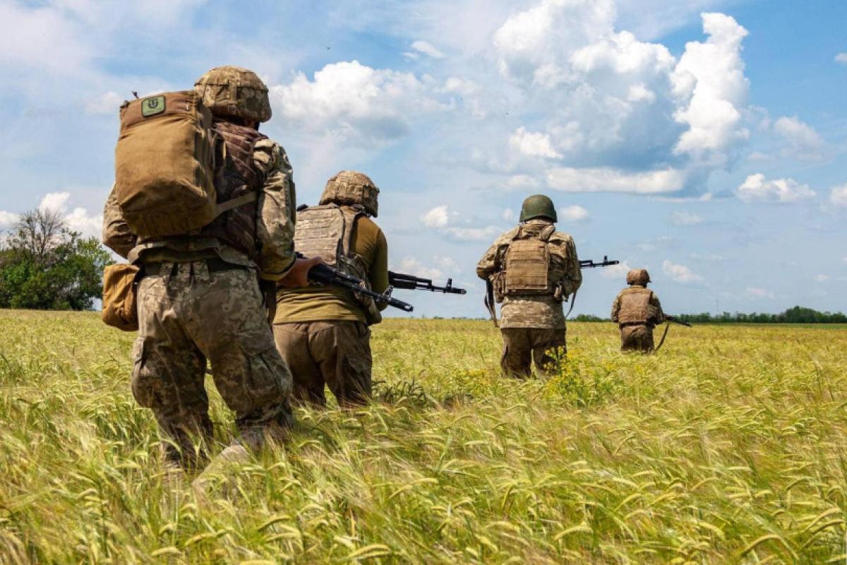 Військовослужбовцям дозволили "заповідати" одноразову грошову допомогу родичам: постанова Кабміну Військовослужбовцям дозволили "заповідати" одноразову грошову допомогу родичам: постанова Кабміну