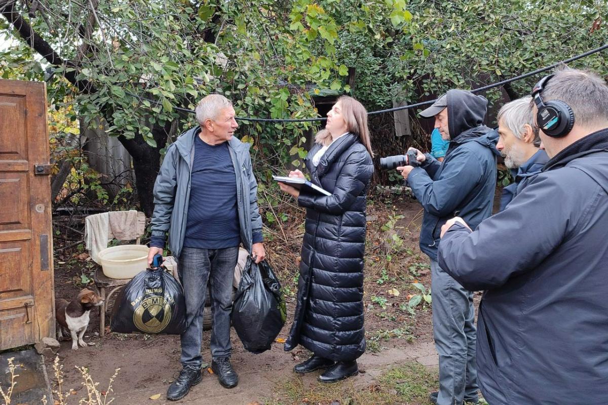 "Из зоны комфорта": россияне снимают документалку в оккупированном Лисичанске "Из зоны комфорта": россияне снимают документалку в оккупированном Лисичанске