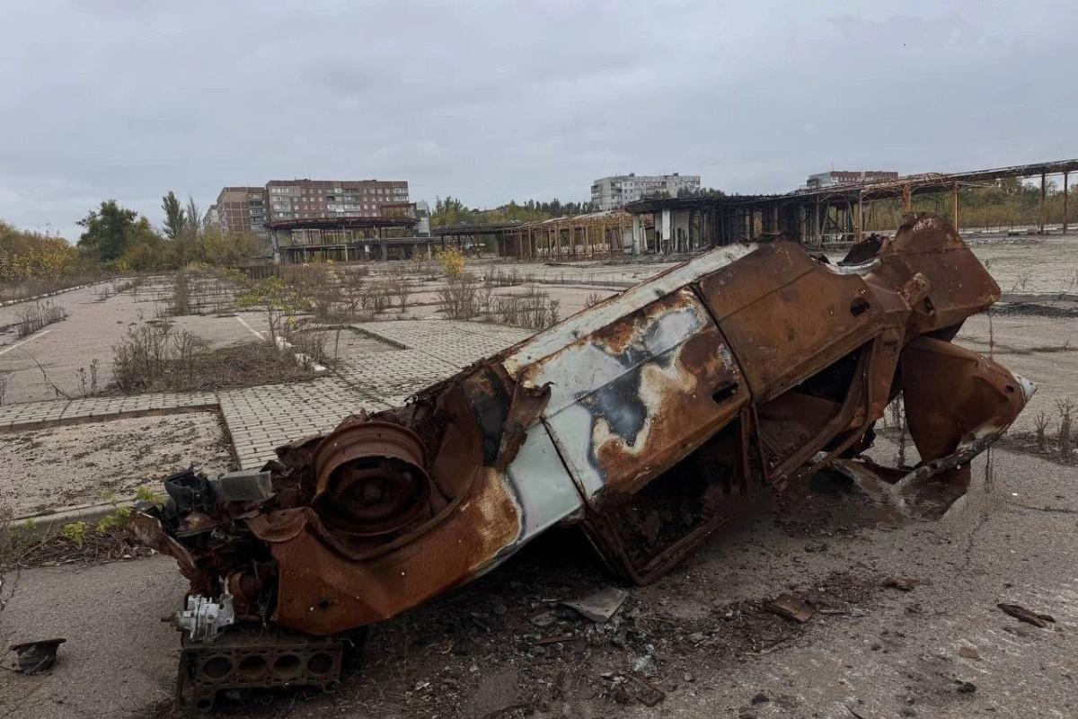 Бывший "центр жизни" Донецка: в сети показали, что осталось от автовокзала "Западный" после оккупации