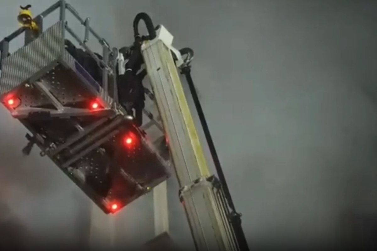 Масовий удар дронами та ракетами по Києву Масовий удар дронами та ракетами по Києву